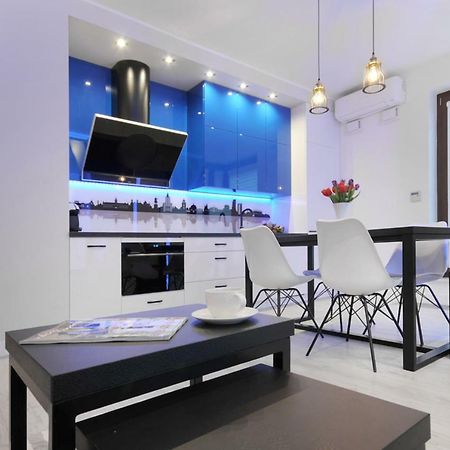 Bulwary Wislane P&O Serviced Apartments With Ac Varšava Exteriér fotografie