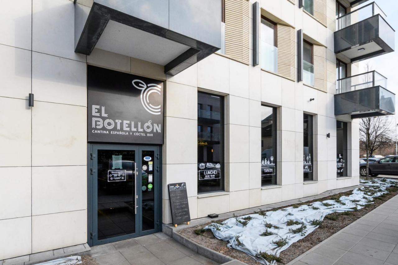 Bulwary Wislane P&O Serviced Apartments With Ac Varšava Exteriér fotografie